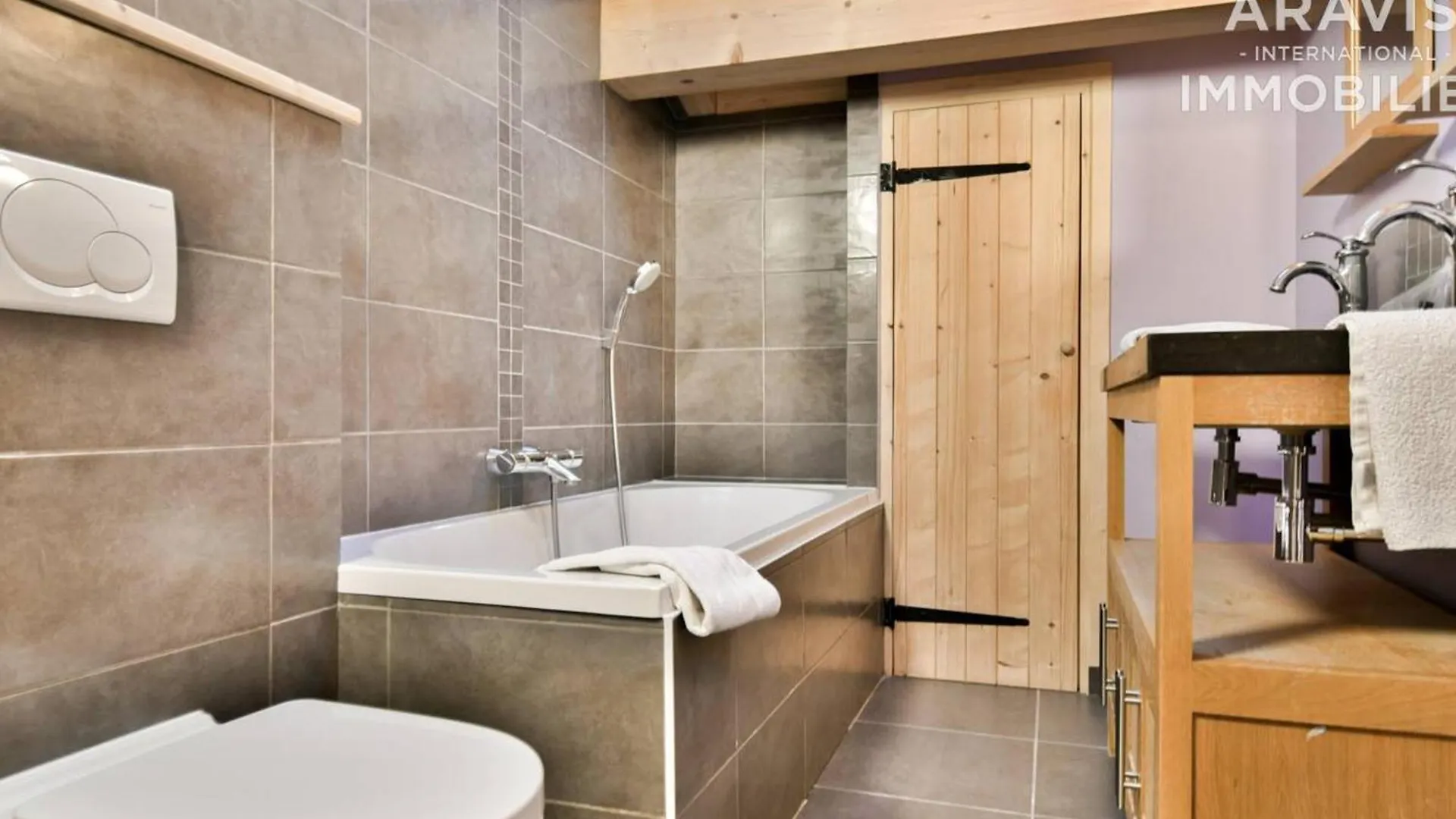 Chalet 5 Chambres Pour 8 Pers. Avec Wi-Fi Et Garage Au Grand-Bornand - Fr-1-391-199 Le Grand-Bornand